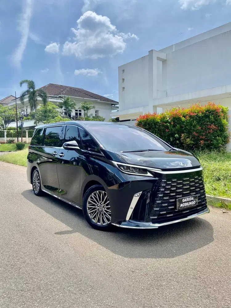 LEXUS LM 350 HYBRID TAHUN 2024 LOW KM