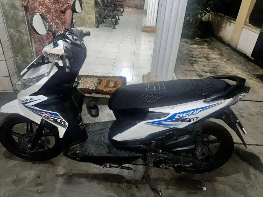 Di jual motor beat putih