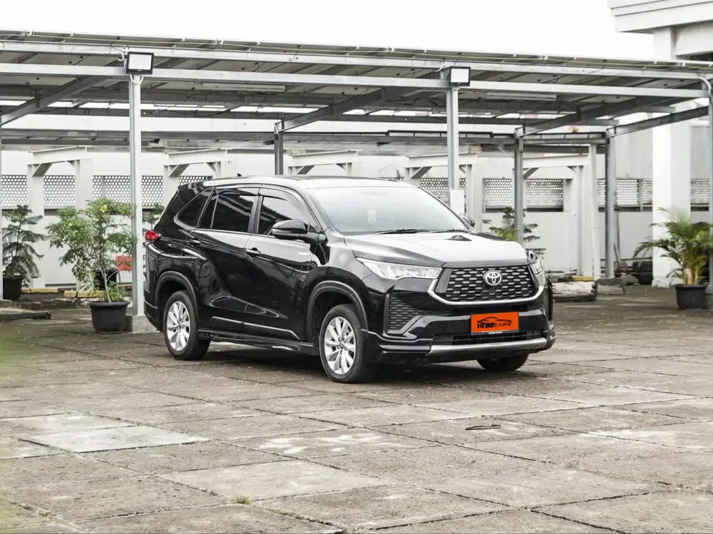 Toyota Kijang Innova V Hybrid Modelista 2024 hitam matic