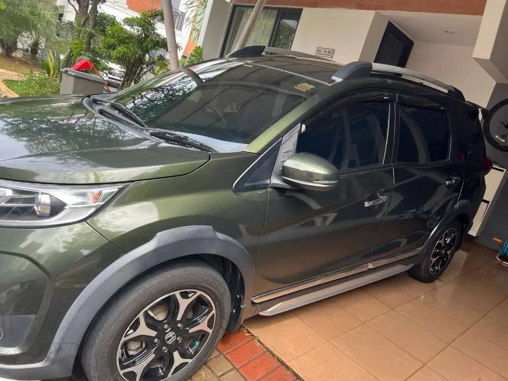 Honda BR-V 2017 AT (CVT) Hijau | 90rb KM | Bintaro | Siap Pakai