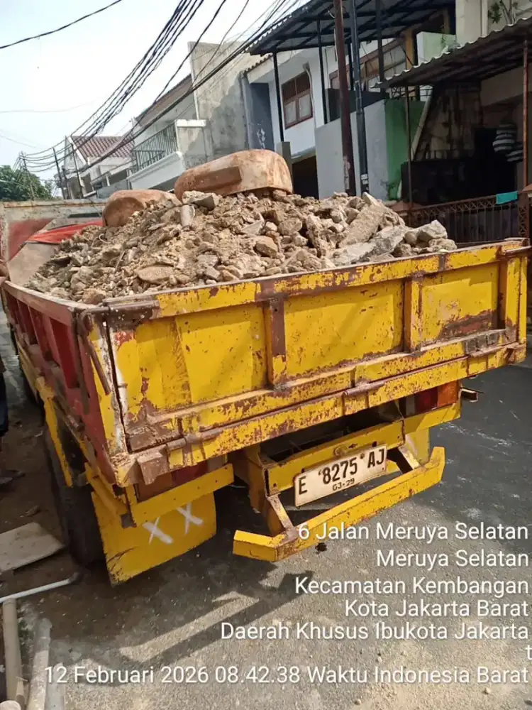 Jasa buang puing dan sampah