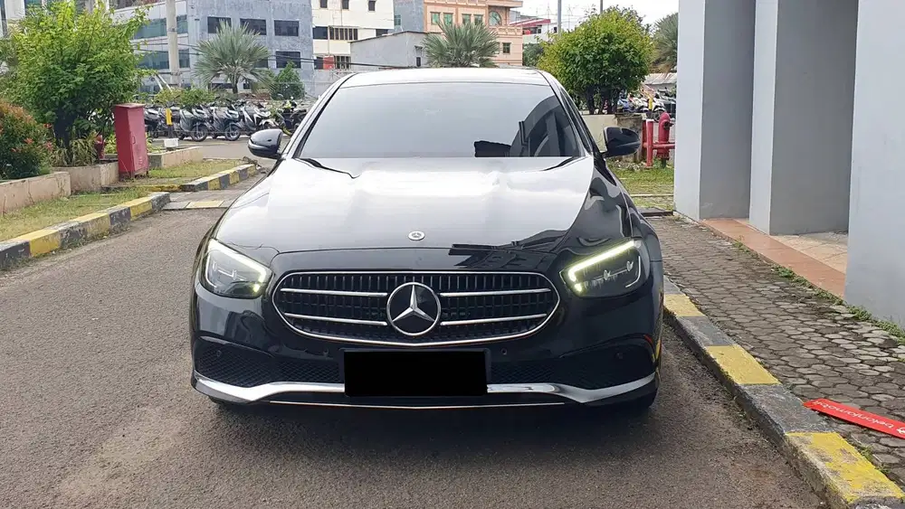 [ LOW KM ] Mercedes Benz Mercy E200 E 200 Avantgarde W213 2022/2023