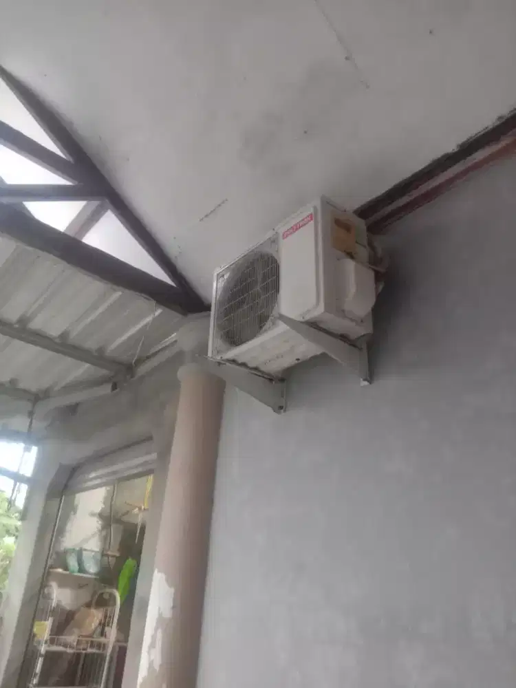 AC Polytron 1/2 pk ok cooll