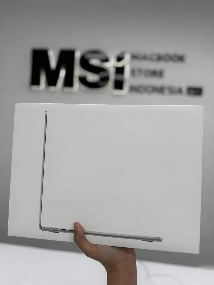 NEW! Macbook Air 2025 M4 . 16/256GB