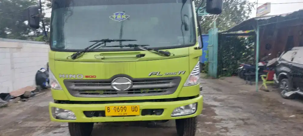 Hino Lohan FL 235 JW bak  9mtr lbh