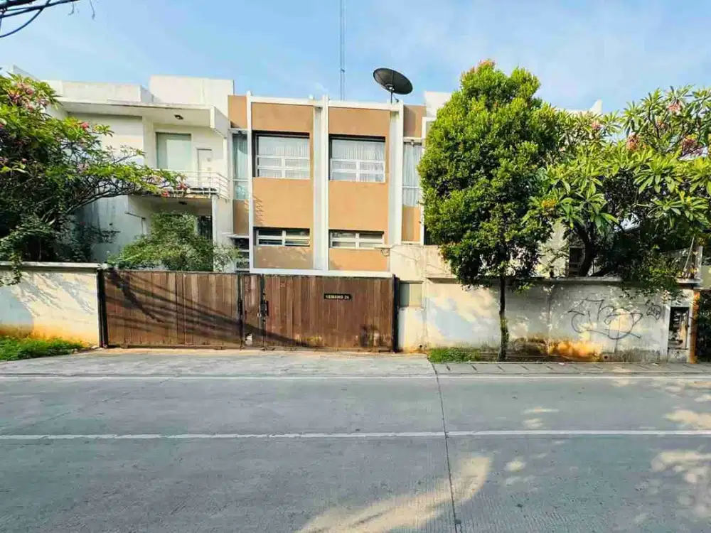 Rumah mewah 2 lantai di Jakarta Selatan