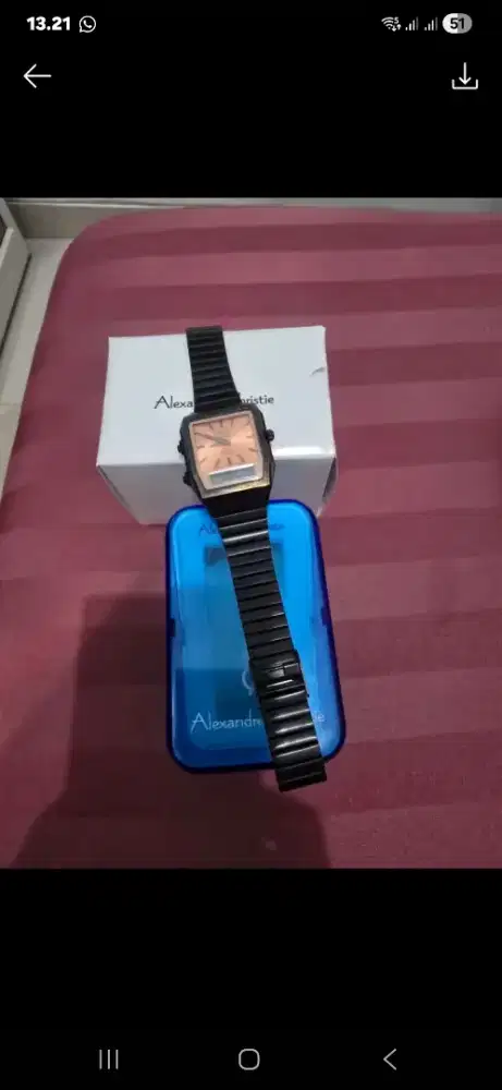 Di jual jam merk Alexandre Christie.