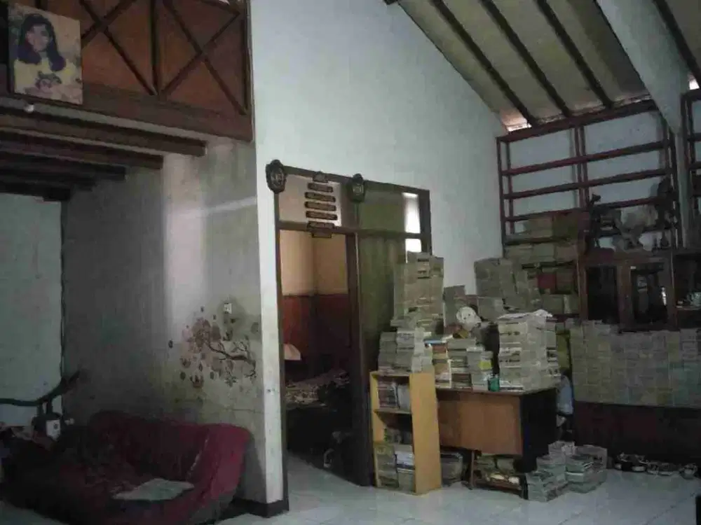 Dijual cepat rumah di Mainroad Komplek Margahayu Raya lokasi strategis