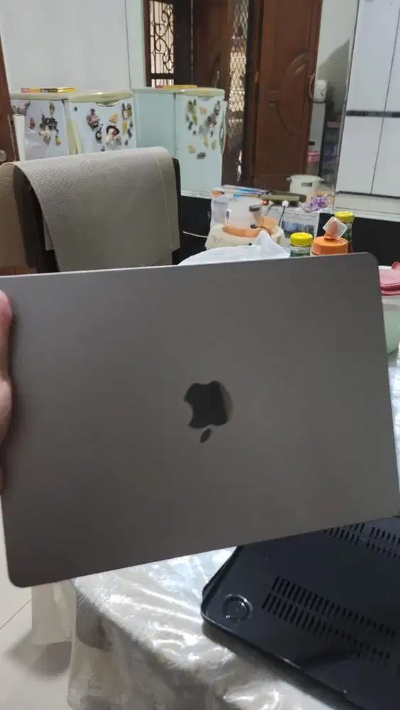 Macbook air m2 8/256