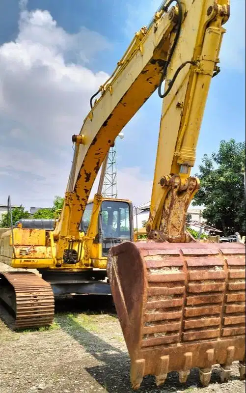 Dijual Excavator Komatsu PC300-7 Tahun 2004