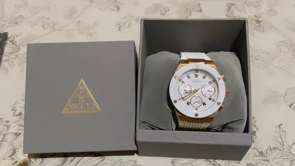 Jam Tangan Guess Original