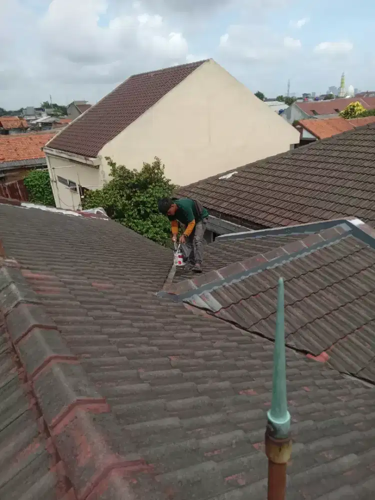 Perbaikan atap bocor terdekat bogor