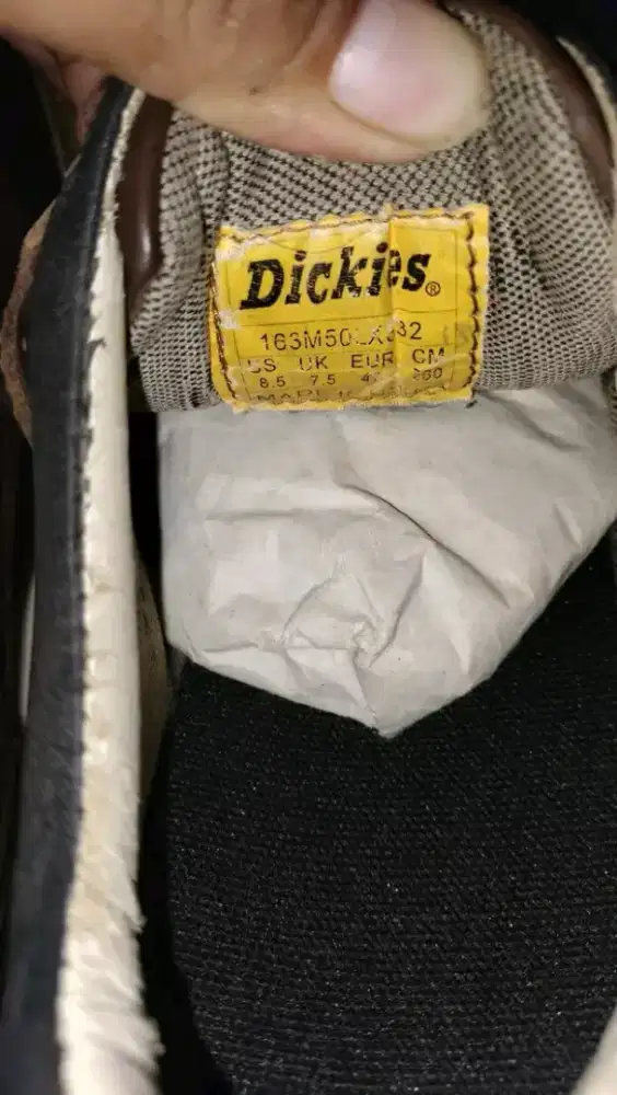 sepatu boot kulit cokelat kasual Dickies