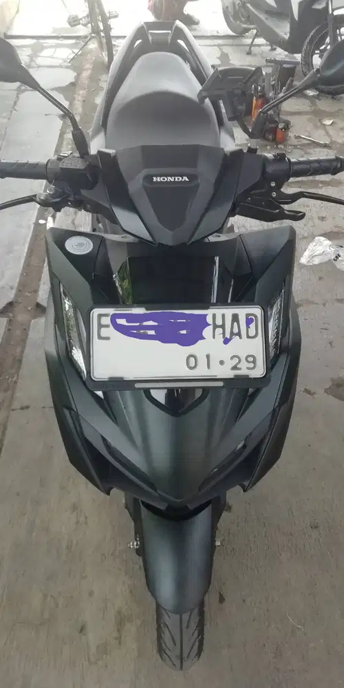 Vario 160 list timbul, th. 2024 warna hitam, sd lengka