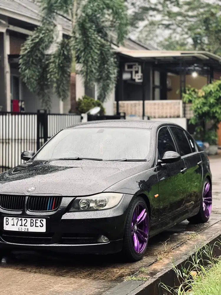 BMW 320i 2006 Bensin