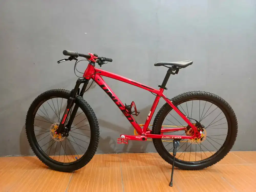 UNITED ELBRUZ 27.5 CUSTOM EDITION