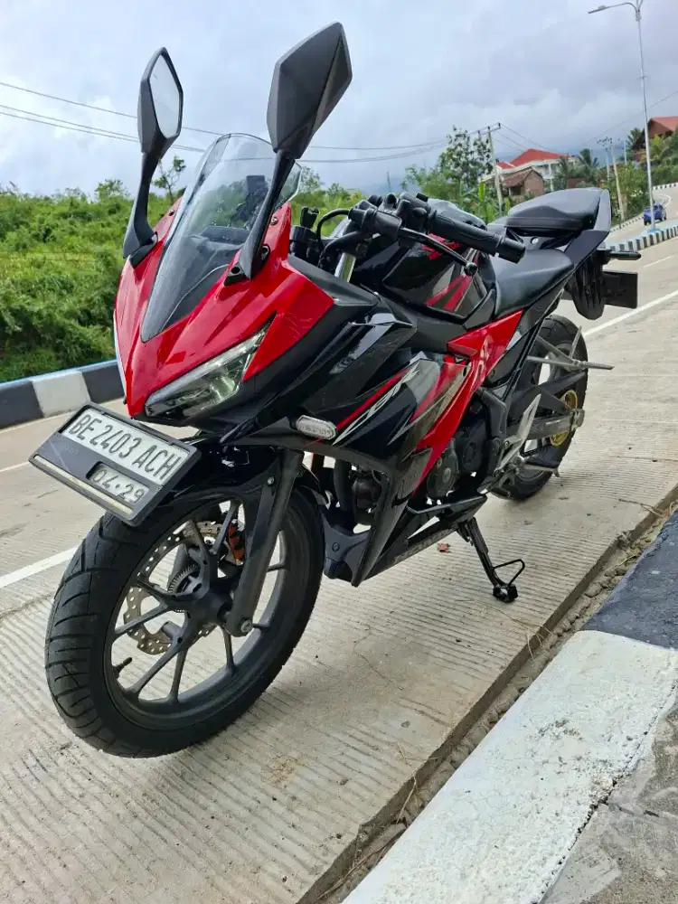 Honda CBR 150 R