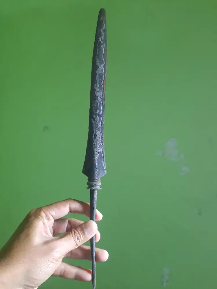 Pusaka tombak biring sepuh