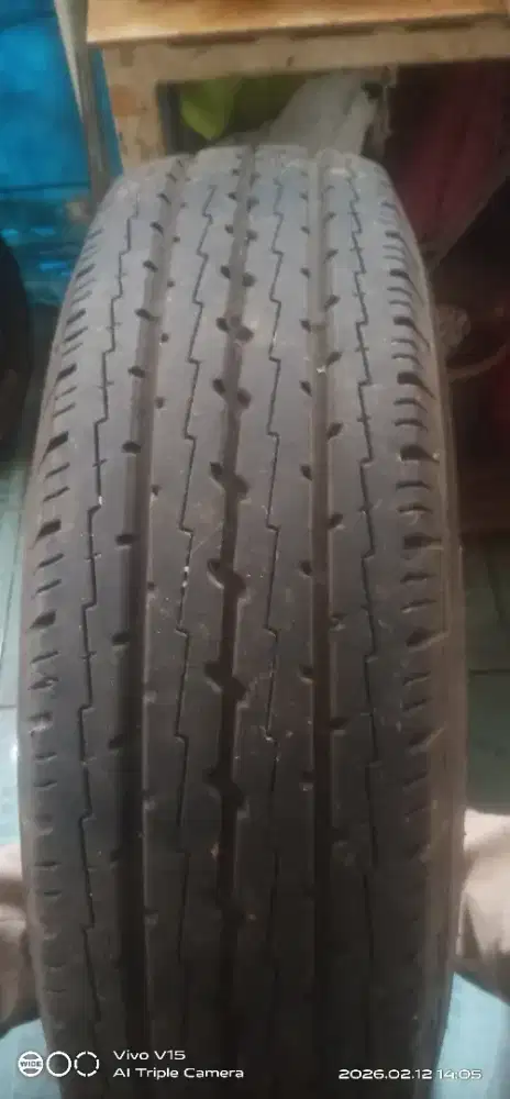 Jual ban mobil bekas