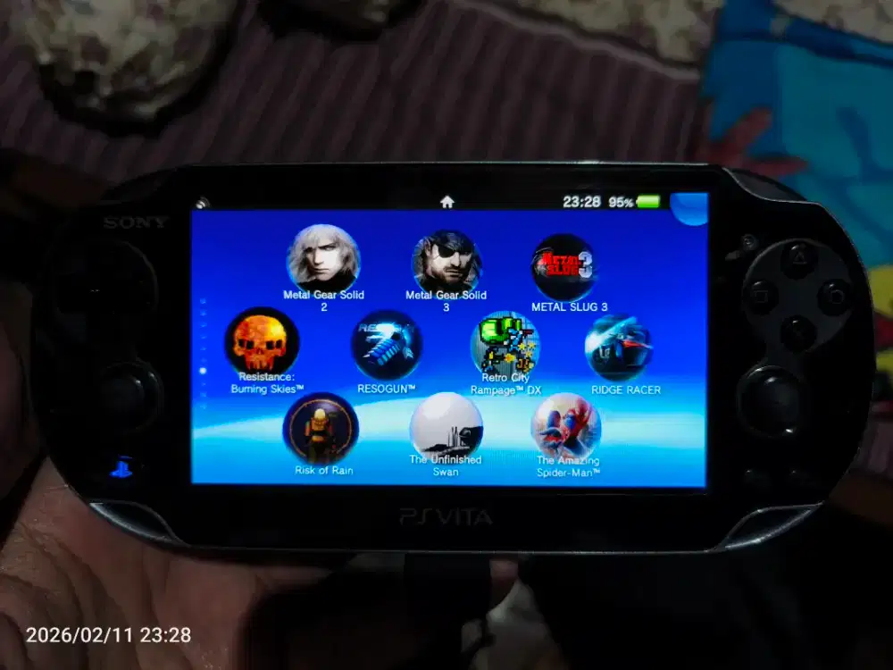 PS Vita Fat OLED 256 gb, Layar No Minus