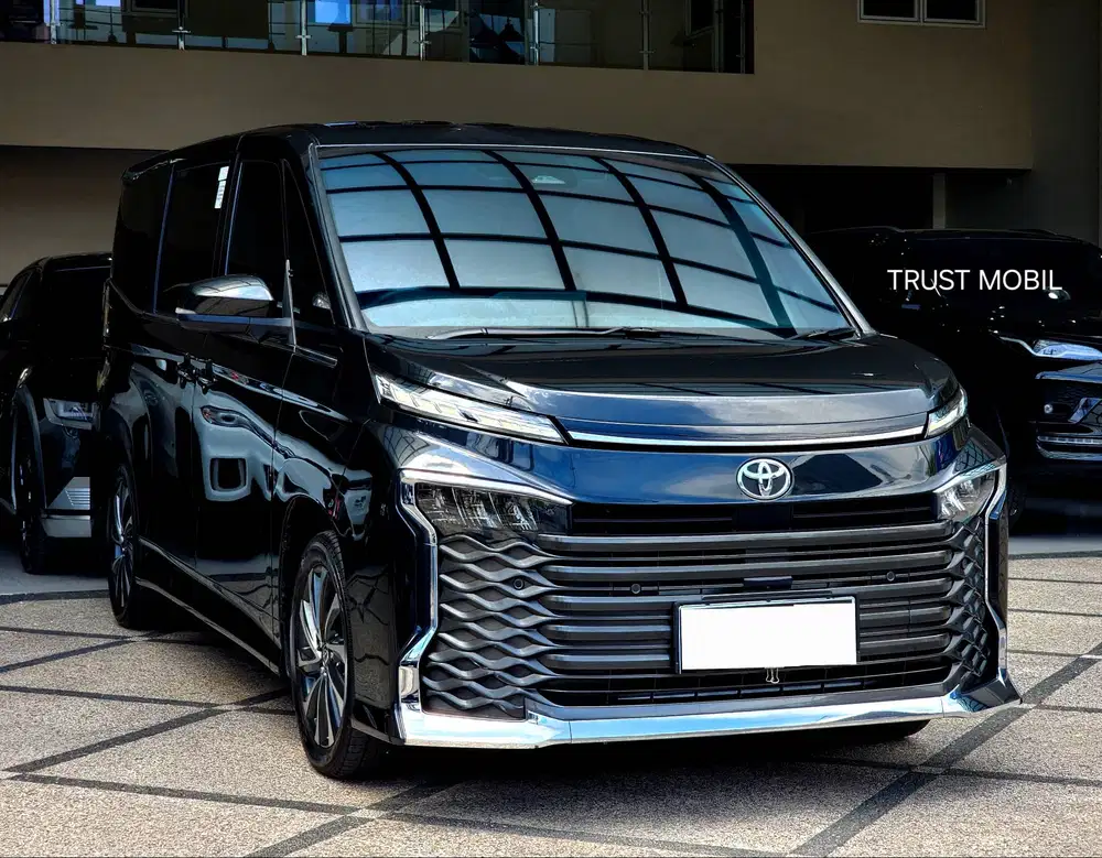 KM 13 RB ANTIK!! TOYOTA NEW VOXY FACELIFT TSS CBU JAPAN PK 2023 BLACK