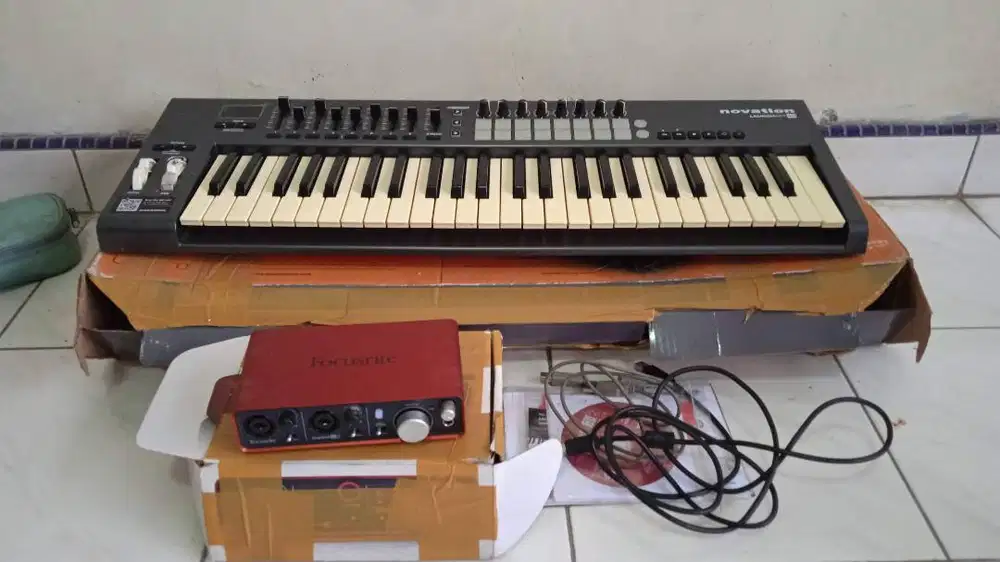 Novation Launchkey 49 (Second) MIDI CONTROLLER Keyboard Piano Aksesori