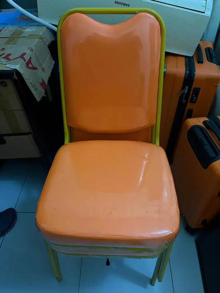 kursi tamu, masih di plastik