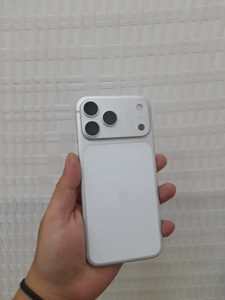 Iphone 17 promax 256gb ibox garansi like new