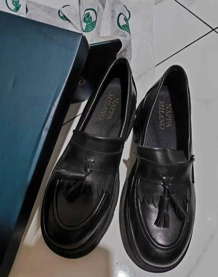 Shoes Pam Tassel Black - Nappa Millano Women - Sepatu Wanita