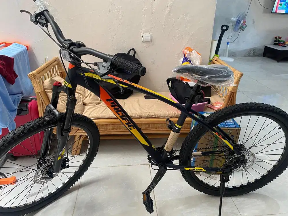 Sepeda mtb 27,5 inch Pacific Crosser XT001