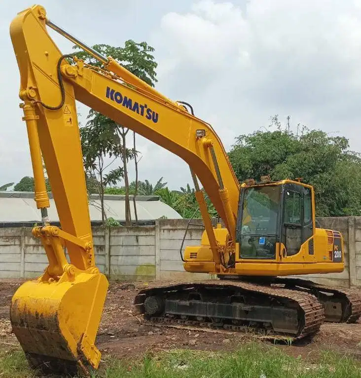 Dijual Excavator Long Arm Komatsu PC200-8 Tahun 2010