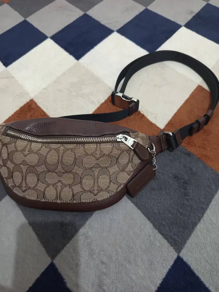 Dijual Coach Ori Warren Mini Belt Bag in Signature Jacquard Pak Maple