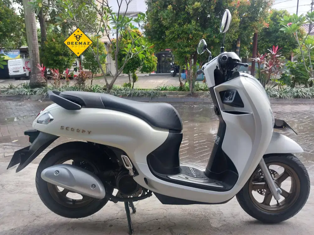 (DP 1 Jt)‼️ Honda New Scoopy Prestige Keyless Putih Mulus 2025