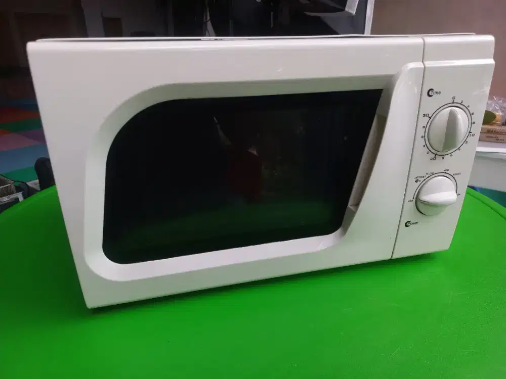 Microwave Meriton GP-PM-010659 Bekas – Normal & Siap Pakai