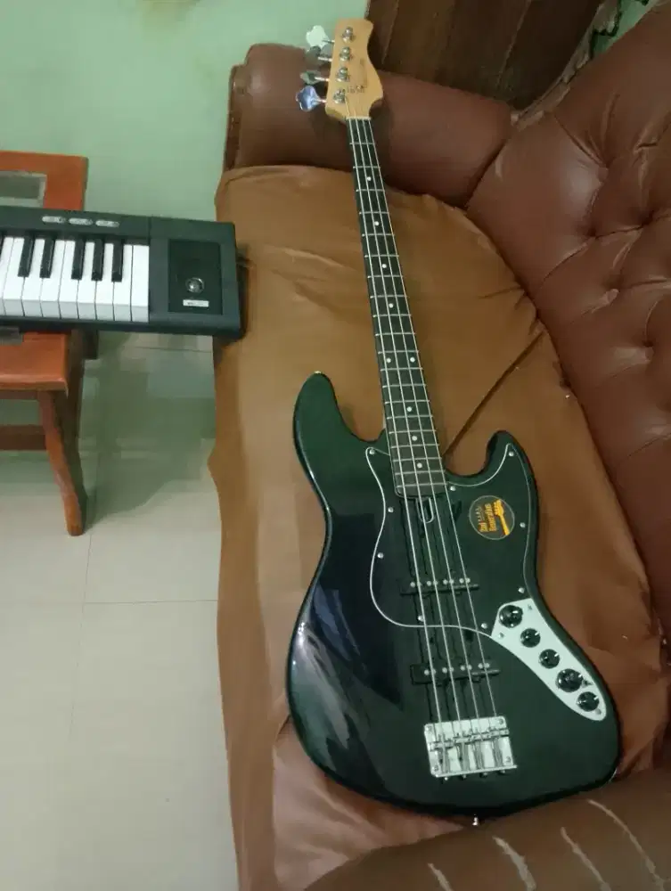 Bass Sire Marcuss Miller V3 Gen 2 Banyak Bonus