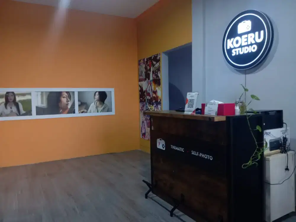 Open Lowongan Social Media Specialist Studio Foto