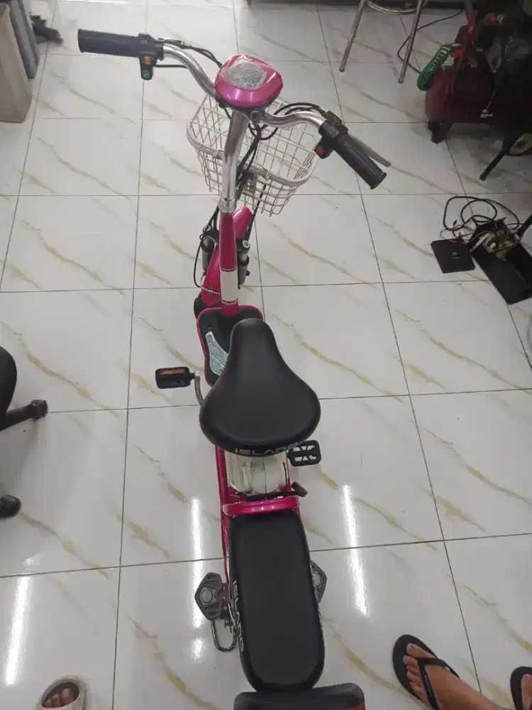 Sepeda listrik Merk ISLAND ( BARANG CUCI GUDANG !! )