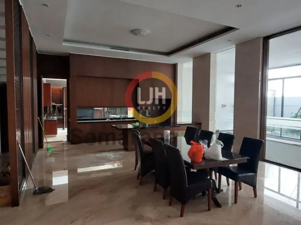 Rumah mewah di Green Candi Residence