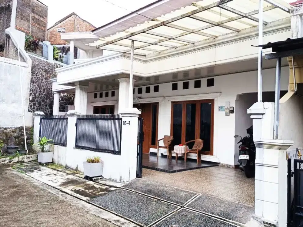 Rumah Siap Huni 4 Kamar 150 Meter Dari Jalan Raya Jatiasih Bekasi
