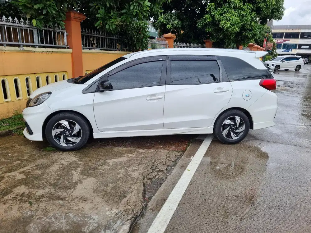 Honda Mobilio RS 2015