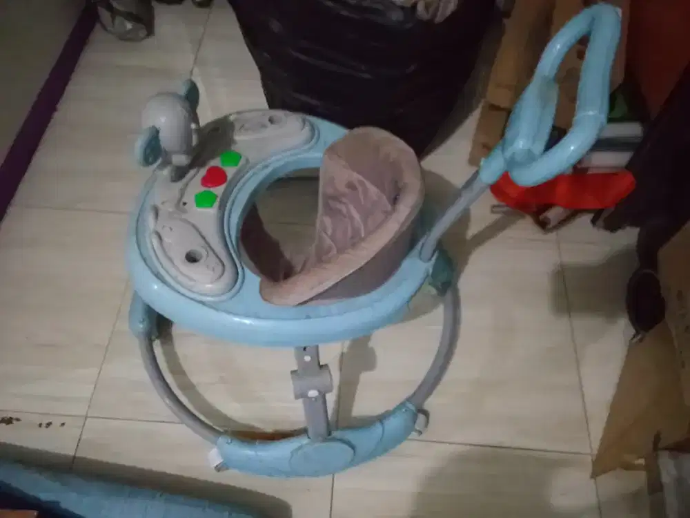 Baby Walker dorong