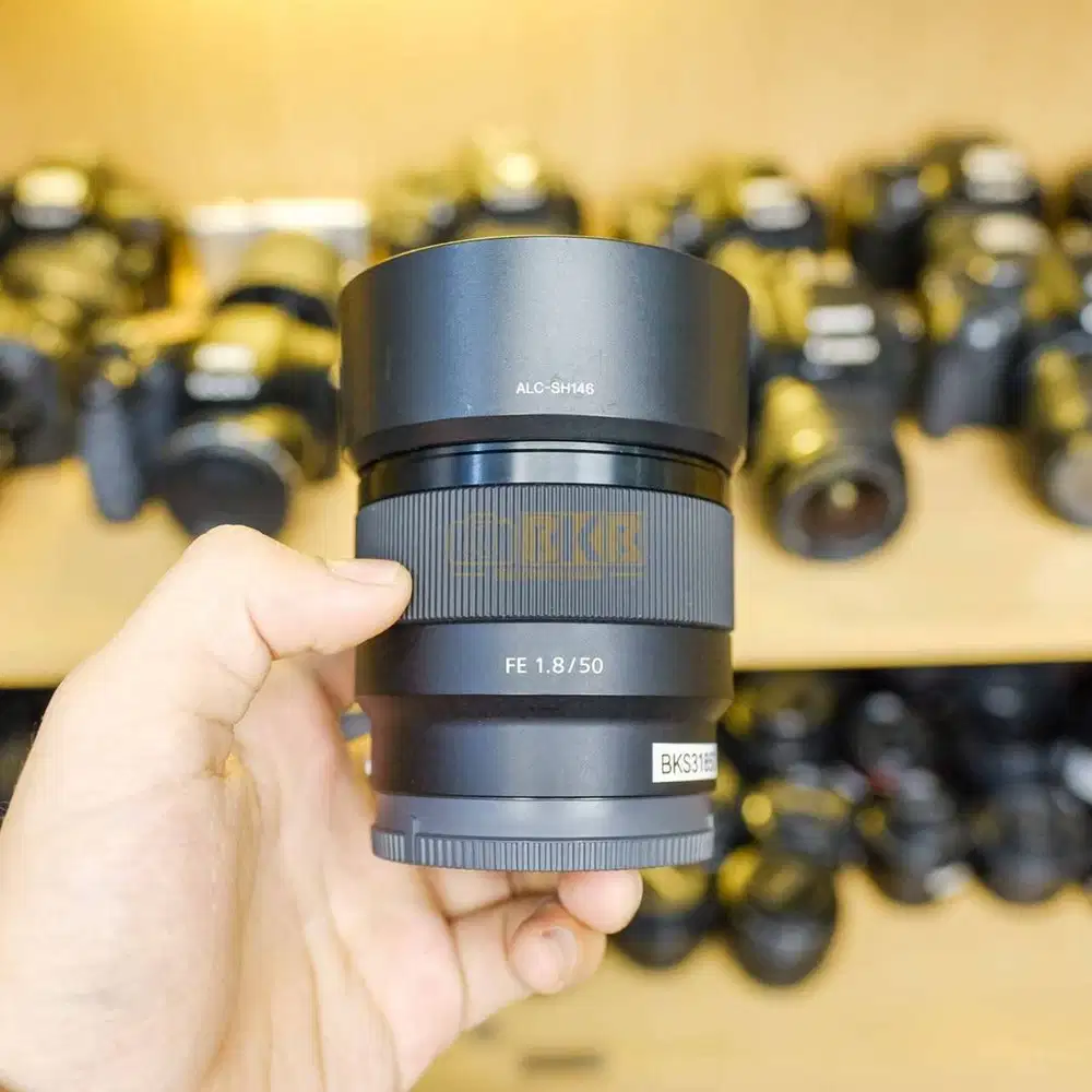 Lensa Sony FE 50mm 1.8 Fullset Mulus