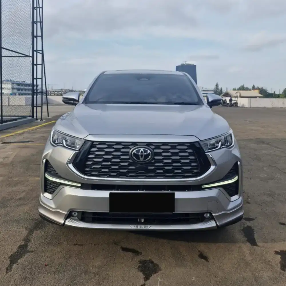 Toyota Zenix Q Hybrid modelista 2025