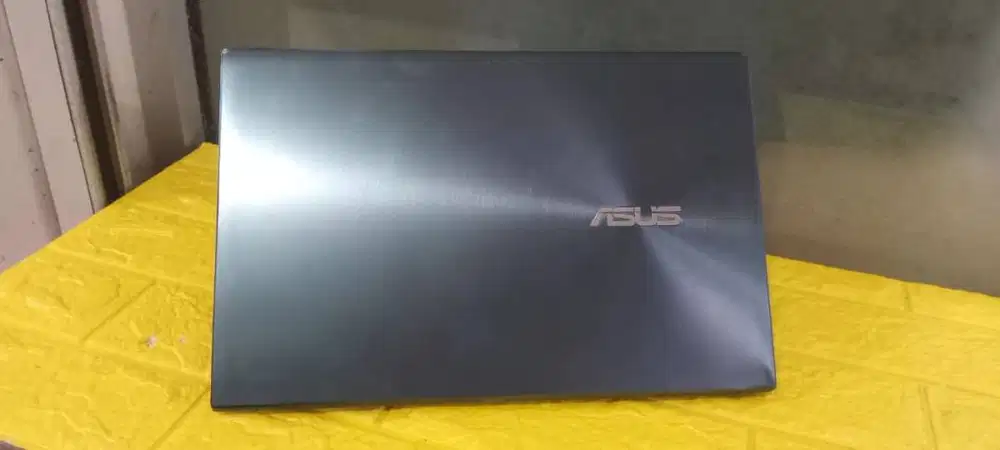 Laptop Asus ZenBook UX425EA Core i7 Gen 11 Ram 16/512Gb murah dent sdt