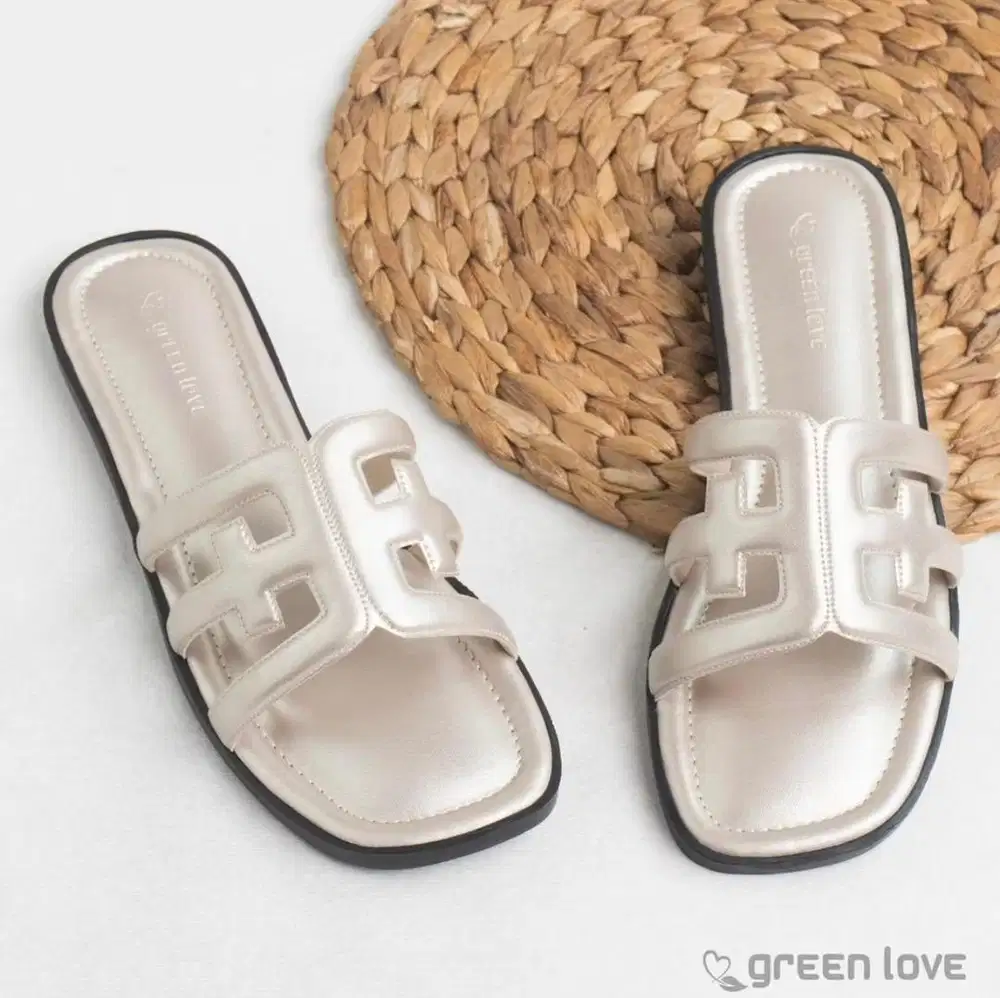 Green love sandal flat wanita