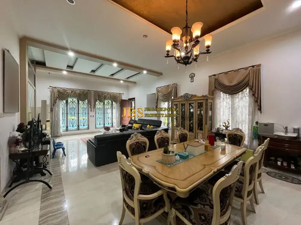 Dijual/Disewakan Rumah Lux 2 Tingkat di Jalan Pasar Baru (Daerah Jamin Ginting) - Medan