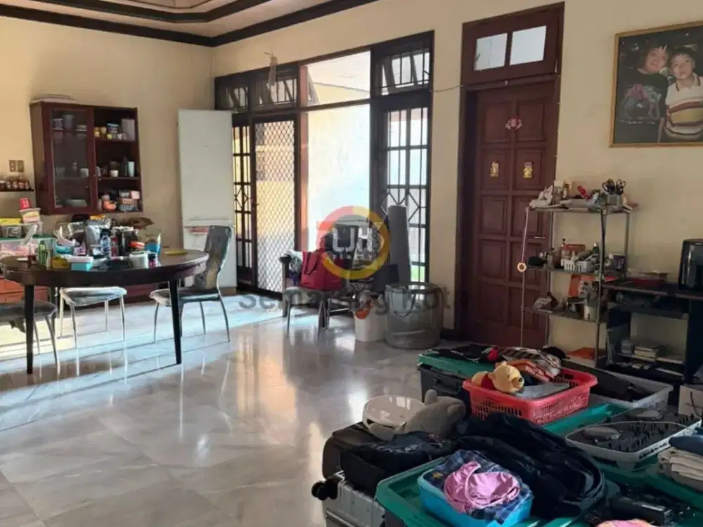 Rumah mewah di Jalan Diponegoro