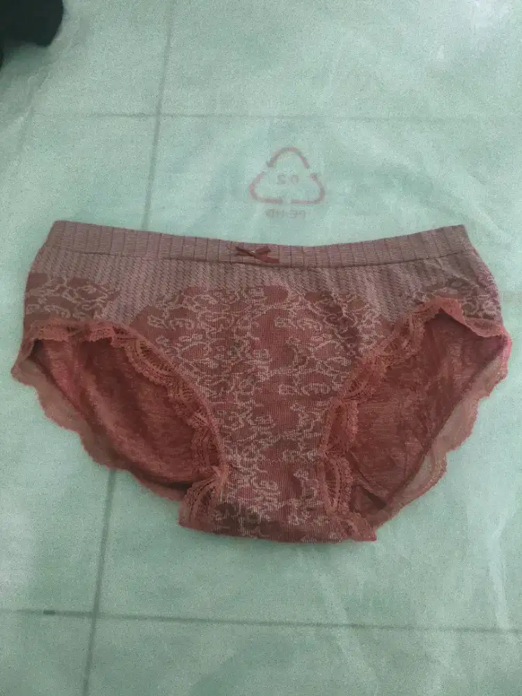 Celana dalam sutra wanita murah bisa cod