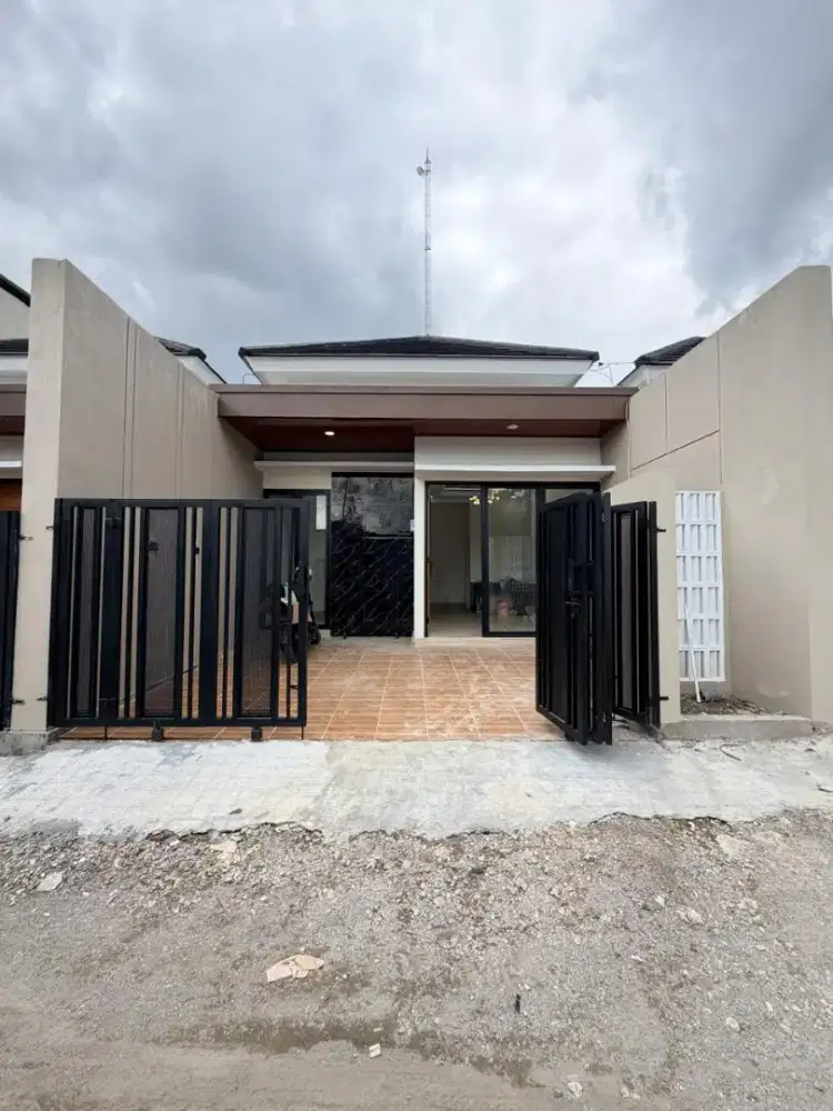 Termurah di Areanya! Rumah Baru Limasan Modern di dekat Jl.Jogja Solo