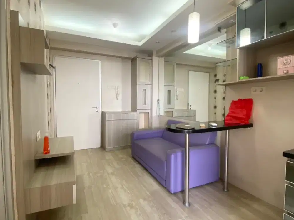 Disewakan Apartemen Green Bay Pluit Tipe 2 Bedroom Semi Furnished View ke Kota + 2 AC